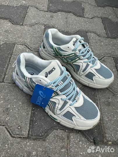 Кроссовки asics