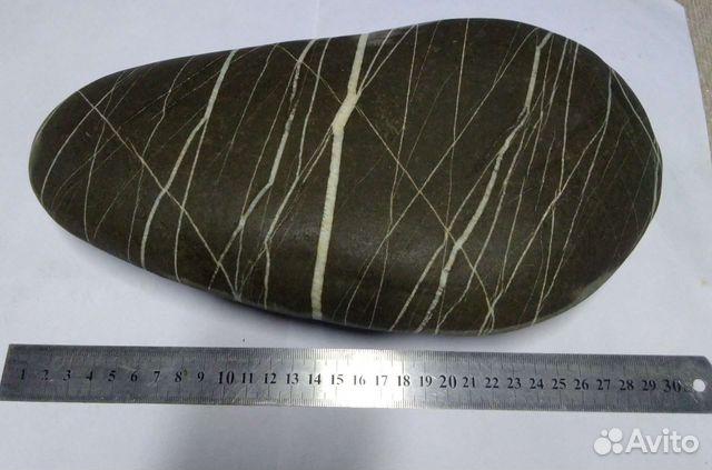 Камень в аквариум