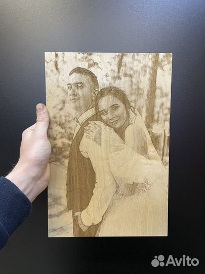 Портрет по фото на натуральном дереве