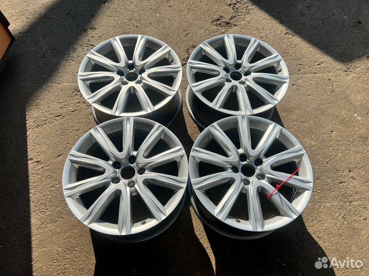 Комплект литых дисков R18x8 5x112