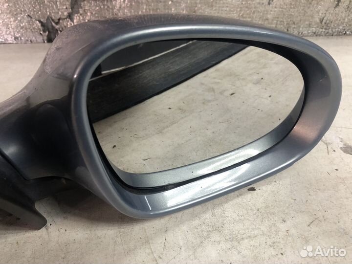 Боковое правое зеркало Volkswagen Passat B6