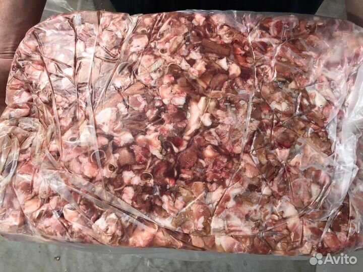 Обрезь свиных голов для животных всегда в наличии