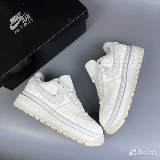 Кроссовки Nike Air Force Lux