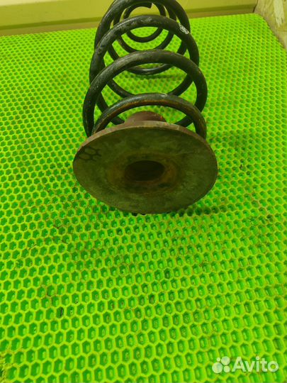 Задняя пружина Opel Astra H седан