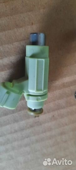 Форсунка топливная Mitsubishi Lancer 9 CS5A 4G63