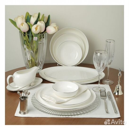 Набор столовой посуды новый на 12 персон 54 пр