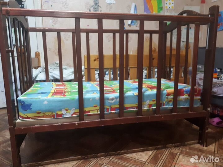 Детская кроватка