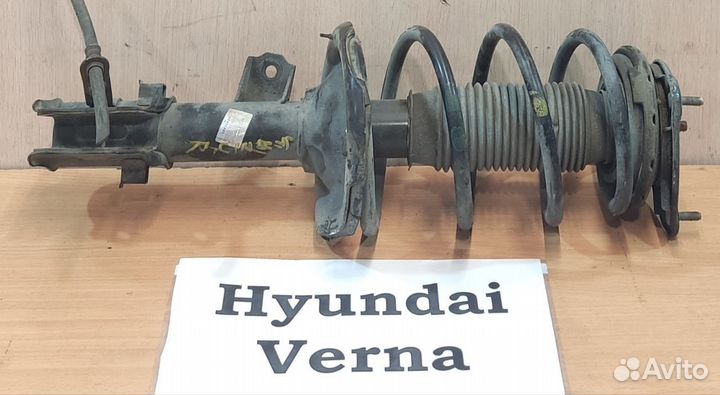Стойка передняя Rh Hyundai Verna 2, 2008г