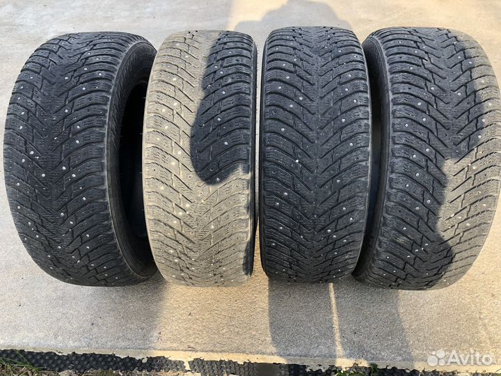 Nokian Tyres Hakkapeliitta 8 215/60 R16