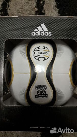 Футбольный мяч adidas teamgeist 2006