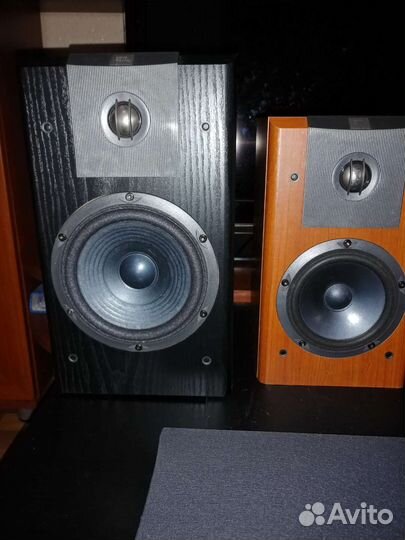 Акустические колонки JBL LX 2001