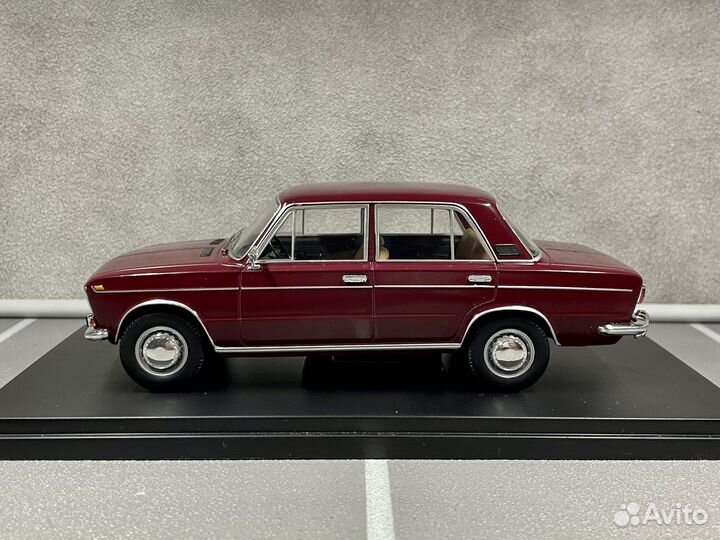 Модель LADA 1500 2103 1:24 Whitebox