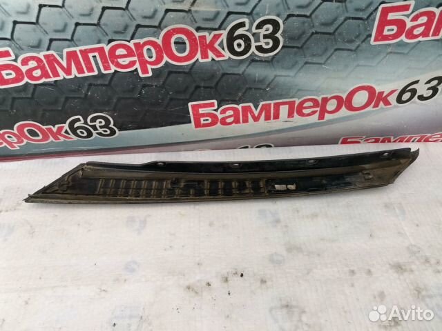 Молдинг лобового стекла передний левый Skoda Fabia