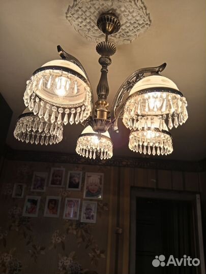 Люстра и бра комплект