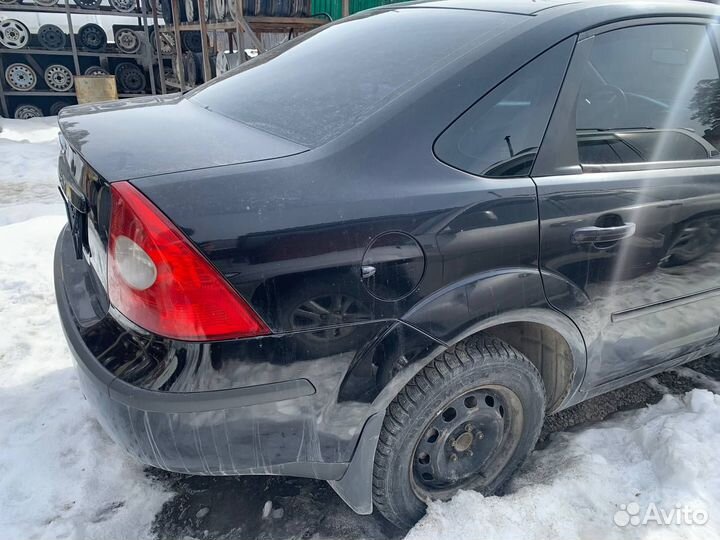 Крыло заднее правое Ford Focus 2