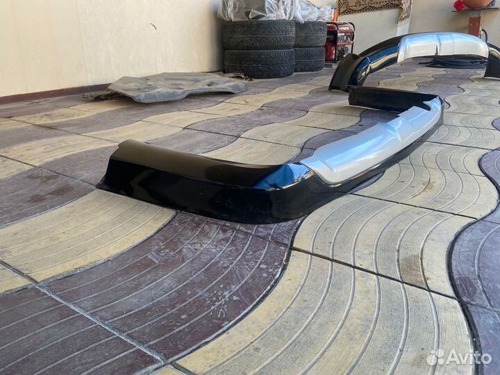 Губа на бампер lc200