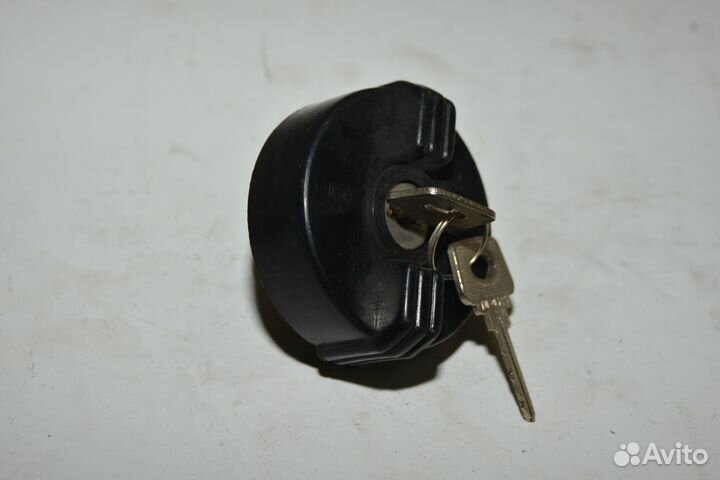 Крышка бензобака ваз классика,2121-2131 с ключами