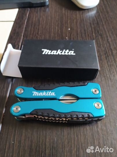 Проаётся мультитул makita