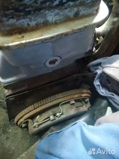 Двигатель 2103