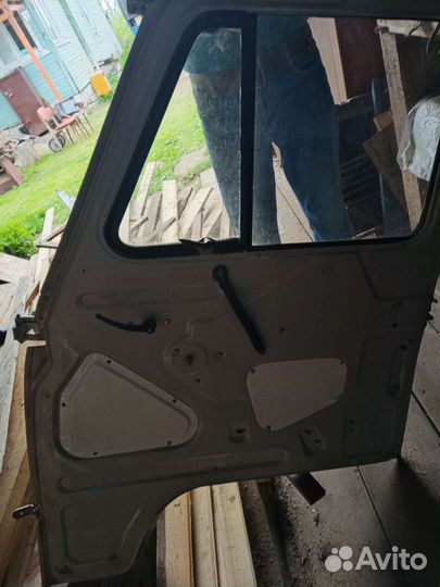 Дверь на автомобиль УАЗ