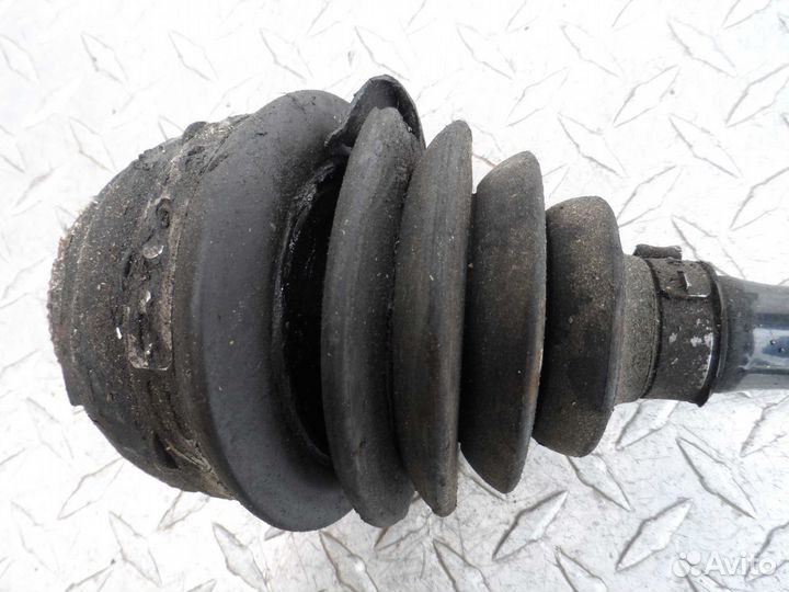 Полуось передняя L BMW 7-Series F01 F02 7593039