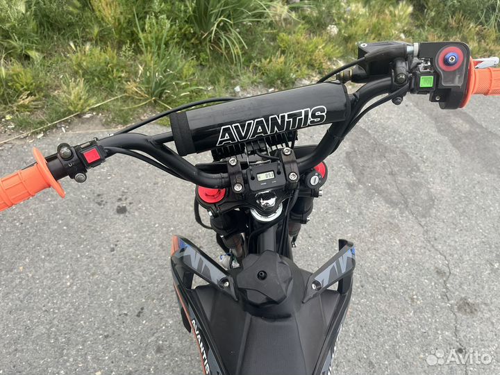 Питбайк Avantis KT-125 Classic 17/14 (2022 г.)