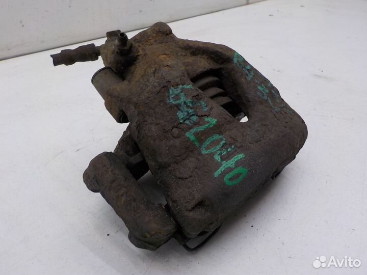 Суппорт тормозной передний правый Skoda Octavia 20