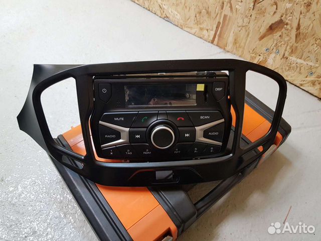 Магнитофон LADA vesta