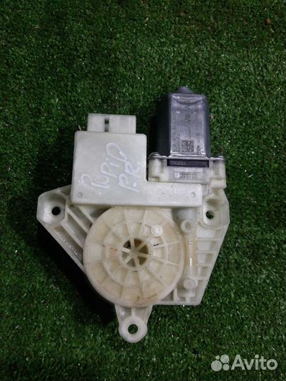 Моторчик стеклоподъемника Skoda Rapid 1