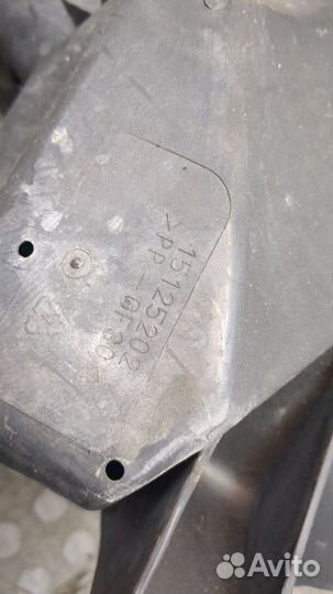 Корпус воздушного фильтра Hummer H3, 2006