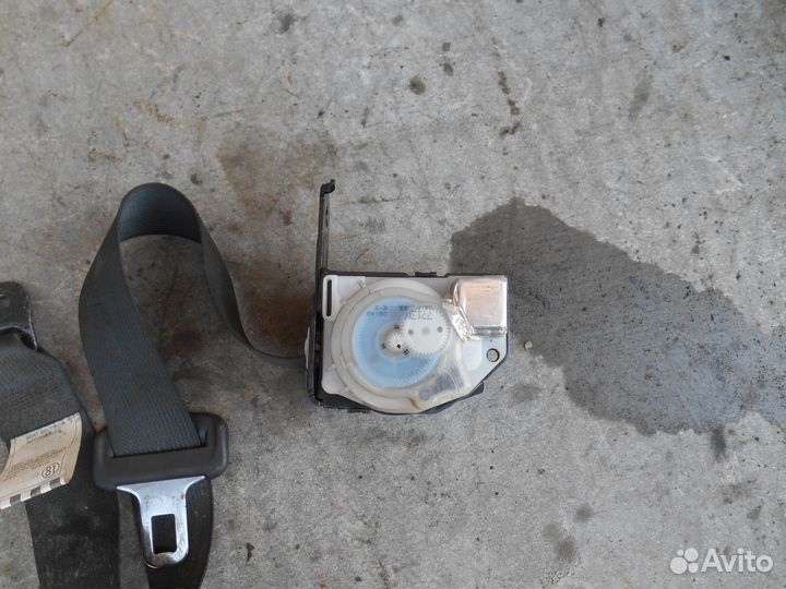 Задний ремень безопасности Toyota Corolla E15 E150