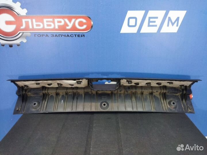 Кожух замка багажника Hyundai Ix35 2010