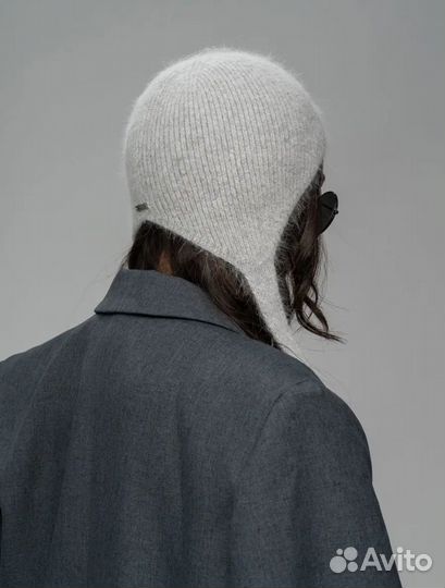 Шапка- чепчик женский серый