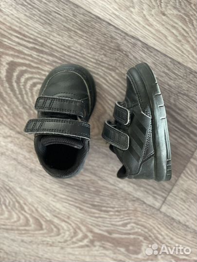 Кроссовки для мальчика 19 adidas