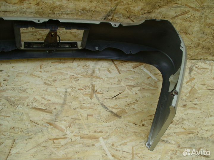 Бампер задний Toyota Estima Emina CXR20 Серыйцарап