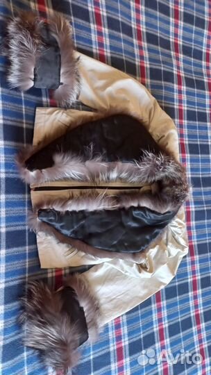 Меховой воротник и манжеты из чернобурки