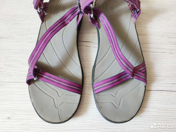 Сандалии 33-34 Teva для девочки