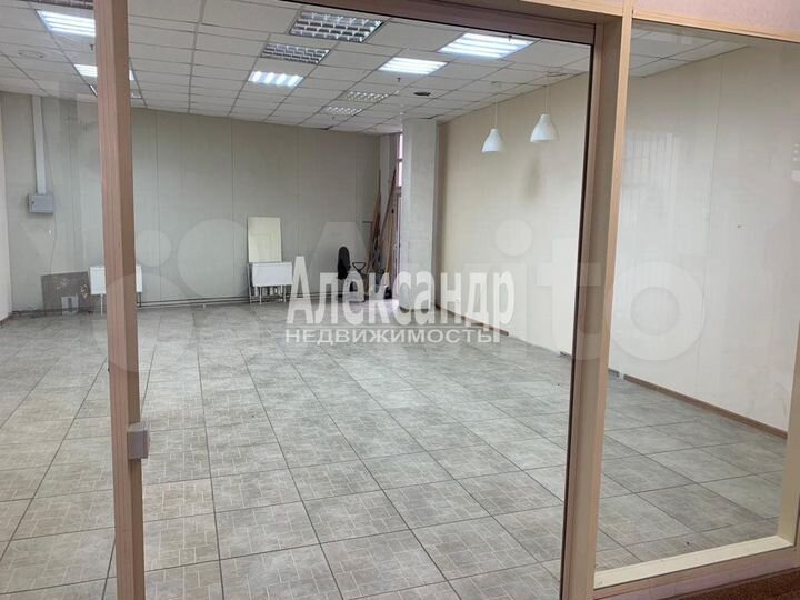 Продам торговое помещение, 57 м²