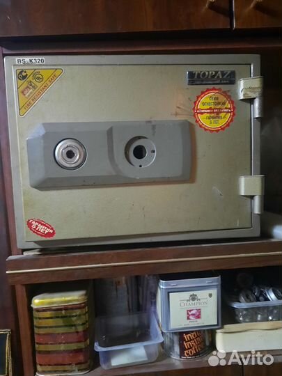 Сейф несгораемый, требуется замена замка