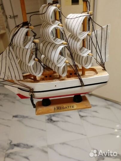 Корабль сувенирный
