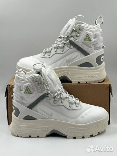 Ботинки зимние белые Nike ACG Air Zoom Gaiadome