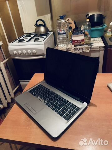 HP 15-af120 AMD A8-7410 2,5ghz/Radeon R5 M330 2gb