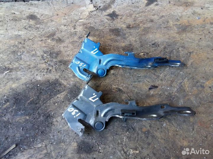 Петля капота Hyundai i30 2007-2012