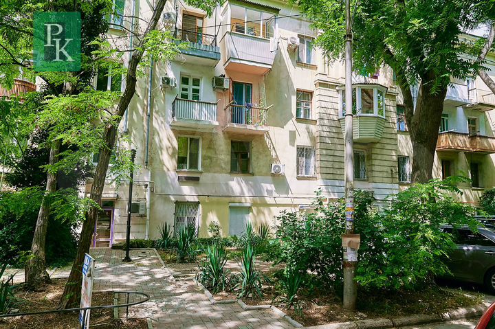 Помещение 14 м2 на Большой Морской