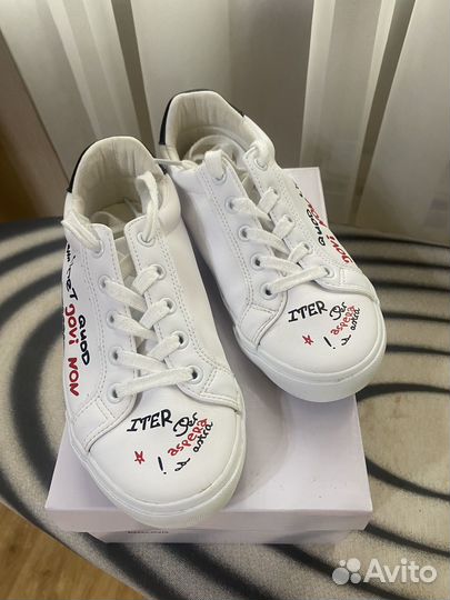 Кроссовки для девочки