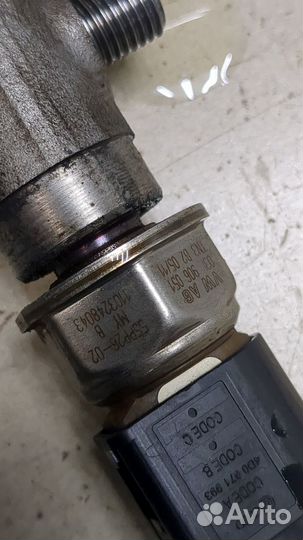 Рампа топливная Volkswagen Golf 6, 2010