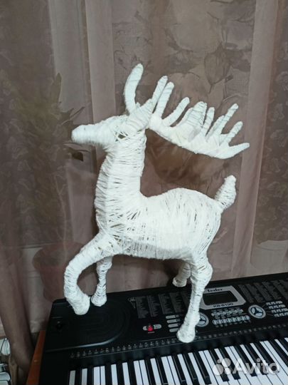 Новогодний олень светящийся