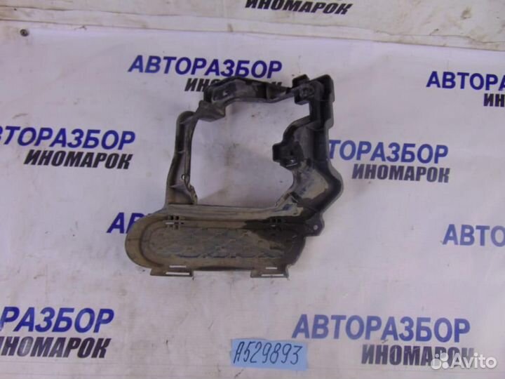 Кронштейн фары противотуманной левой для Mitsubish