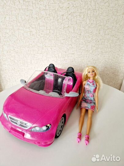 Кукла Barbie и розовый кабриолет