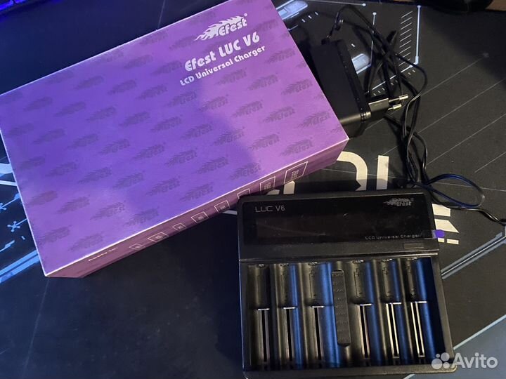 Зарядное устройство для акб Efest LUC V6